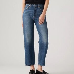 Levi’s Ribcage Ankle Jean